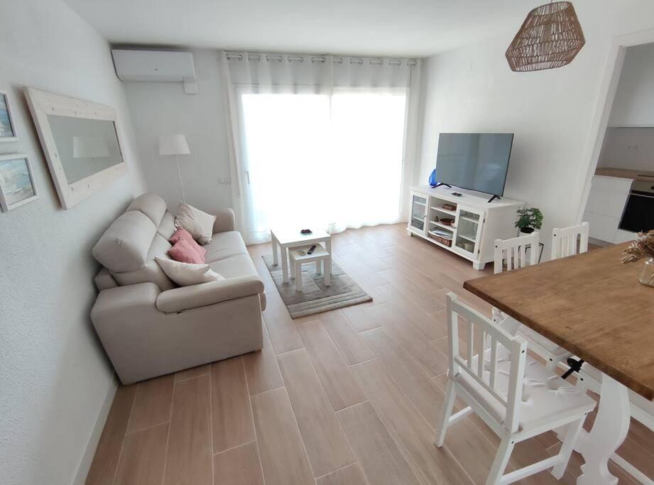 Amplio Apartamento Con Piscina Al Lado De La Playa Platja d'Aro Luaran gambar